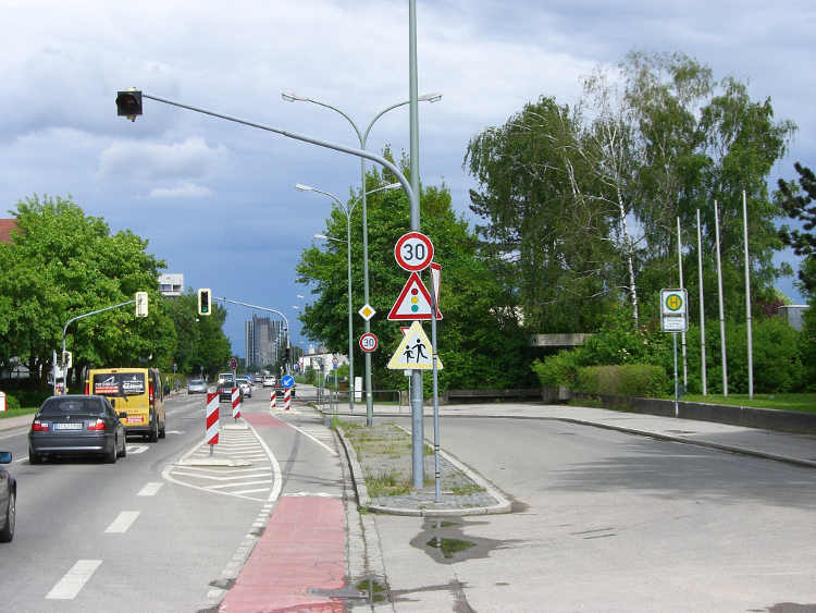 Friedrich-Ebert-Straße Richtung Osten 2