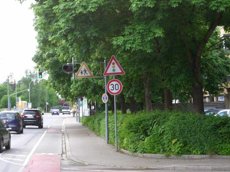 Friedrich-Ebert-Straße Richtung Westen 3